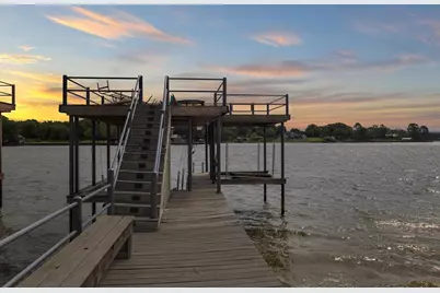 224 Pin Oak Drive, Mabank, TX 75156 - Photo 2