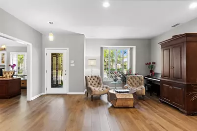 9426 Hillview Drive, Dallas, TX 75231 - Photo 2