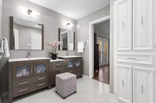 9426 Hill View Dr, Dallas, TX 75231 - Photo 24