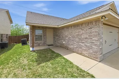 3019 Weave Court, Granbury, TX 76049 - Photo 2
