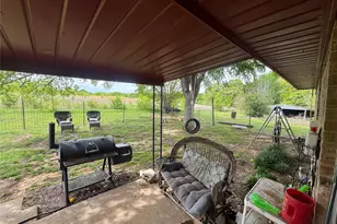 12745 Fm 274, Ravenna, TX 75476 - Photo 10