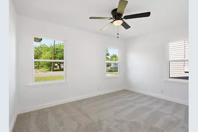 328 W Burton Street, Sherman, TX 75092 - Photo 16