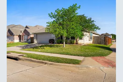 400 Elk Run Drive, Fort Worth, TX 76140 - Photo 2