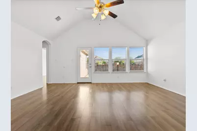 400 Elk Run Drive, Fort Worth, TX 76140 - Photo 12