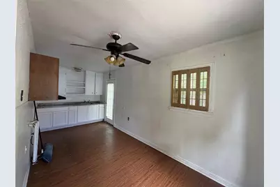 325 N Wood Street, Denton, TX 76209 - Photo 18