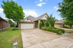 1208 Isabella Ln, Savannah, TX 76227 - Photo 2