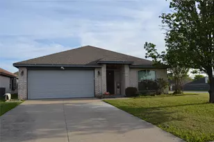 100 Lipan St, Greenville, TX 75402 - Photo 2