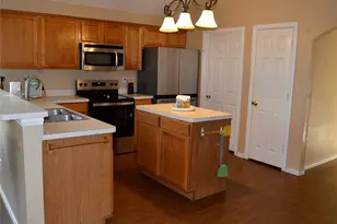 100 Lipan St, Greenville, TX 75402 - Photo 8