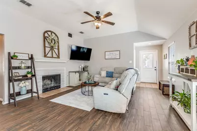 1180 Kachina Lane, Fort Worth, TX 76052 - Photo 4