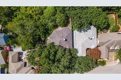 9122 Cochran Heights Drive, Dallas, TX 75220 - Photo 8