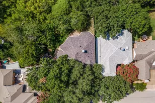9122 Cochran Heights Dr, Dallas, TX 75220 - Photo 8