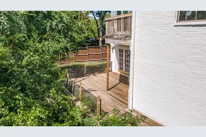 9122 Cochran Heights Drive, Dallas, TX 75220 - Photo 22