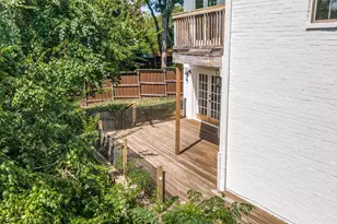 9122 Cochran Heights Dr, Dallas, TX 75220 - Photo 22
