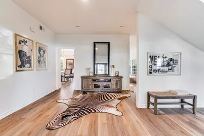 9122 Cochran Heights Drive, Dallas, TX 75220 - Photo 2