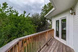 9122 Cochran Heights Dr, Dallas, TX 75220 - Photo 16