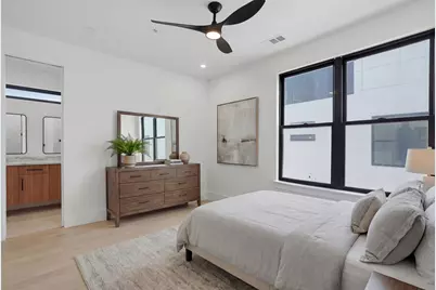 4526 Cabell Drive #100, Dallas, TX 75204 - Photo 12