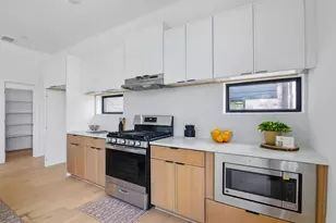 430 E 8th, Dallas, TX 75203 - Photo 12