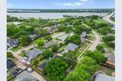 7306 Lynn Drive, Rowlett, TX 75088 - Photo 2