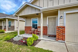 9245 Summerlee St, Dallas, TX 75227 - Photo 2