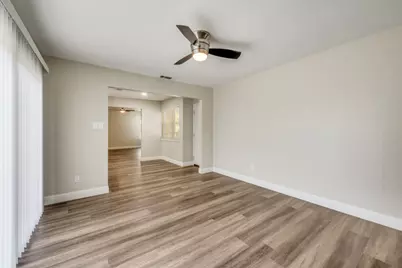 6207 Patriotic Court, Arlington, TX 76002 - Photo 12