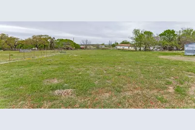 2553 E Highway 199, Springtown, TX 76082 - Photo 12