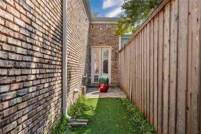 31 Stonecourt Drive, Dallas, TX 75225 - Photo 8