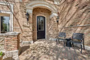 31 Stonecourt Dr, Dallas, TX 75225 - Photo 2