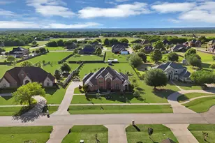 1611 Mustang Ct, Cedar Hill, TX 75104 - Photo 4