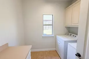 210 Billo Ct, Weatherford, TX 76087 - Photo 12