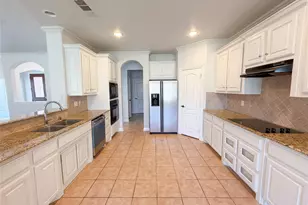 210 Billo Ct, Weatherford, TX 76087 - Photo 2