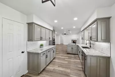 913 N Main Street, Springtown, TX 76082 - Photo 4