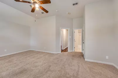 4817 Dogleg Drive, Haltom City, TX 76117 - Photo 8