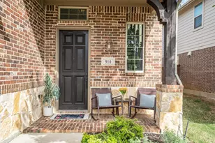910 Kirby Dr, Argyle, TX 76226 - Photo 4