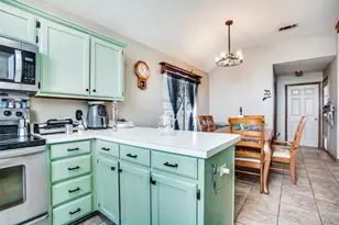 330 High Ridge Dr, Krum, TX 76249 - Photo 8