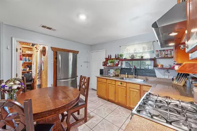 11405 S Blossom Circle, Balch Springs, TX 75180 - Photo 4