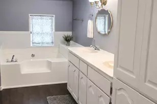 608 N Lamar St, Tioga, TX 76271 - Photo 8