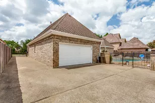 2821 Shadow Dr W, Arlington, TX 76006 - Photo 36