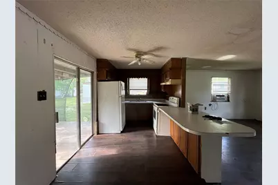 320 S Manson Street, Wolfe City, TX 75496 - Photo 16