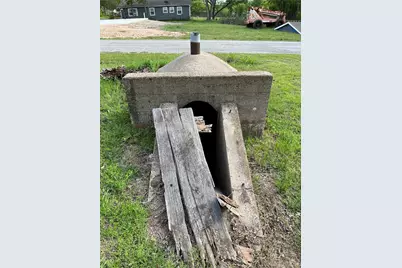 320 S Manson Street, Wolfe City, TX 75496 - Photo 30