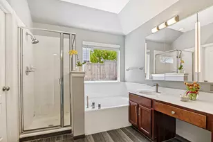 2301 Trickling Creek Dr, Garland, TX 75041 - Photo 10