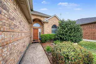 6113 Farrah Dr, Fort Worth, TX 76131 - Photo 2