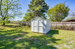 104 Thomas St, Joshua, TX 76058 - Photo 38