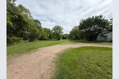 2612 S Interstate 35 E, Lancaster, TX 75146 - Photo 2