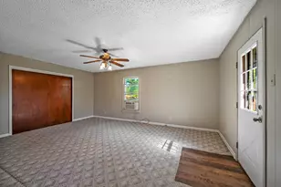 2615 W Johnson St, Denison, TX 75020 - Photo 4