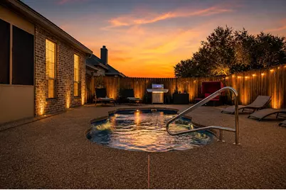 2217 Augustine, Waco, TX 76712 - Photo 2