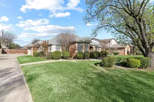 502 Crestview Dr, Grapevine, TX 76051 - Photo 2