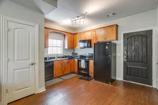 2410 S 2nd St, Waco, TX 76706 - Photo 12