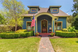 804 N College St, McKinney, TX 75069 - Photo 1