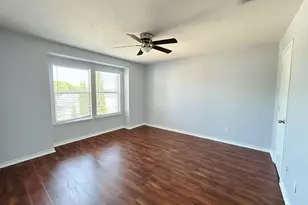 8008 Hidden Oaks Dr, Fort Worth, TX 76120 - Photo 14