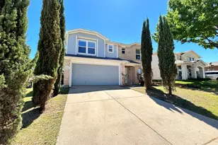 8008 Hidden Oaks Dr, Fort Worth, TX 76120 - Photo 2